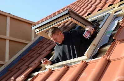 Pose de fenêtres de toit Velux à Rudelle